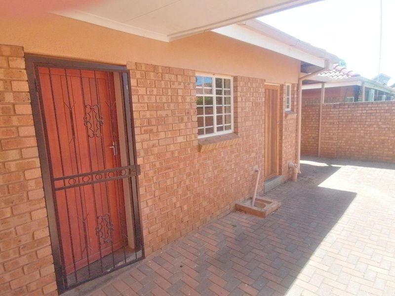 House For Sale in Mookgopong Central - Photo 6