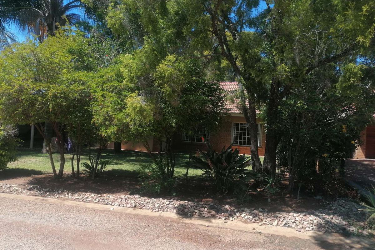 House For Sale in Mookgopong Central - Photo 2