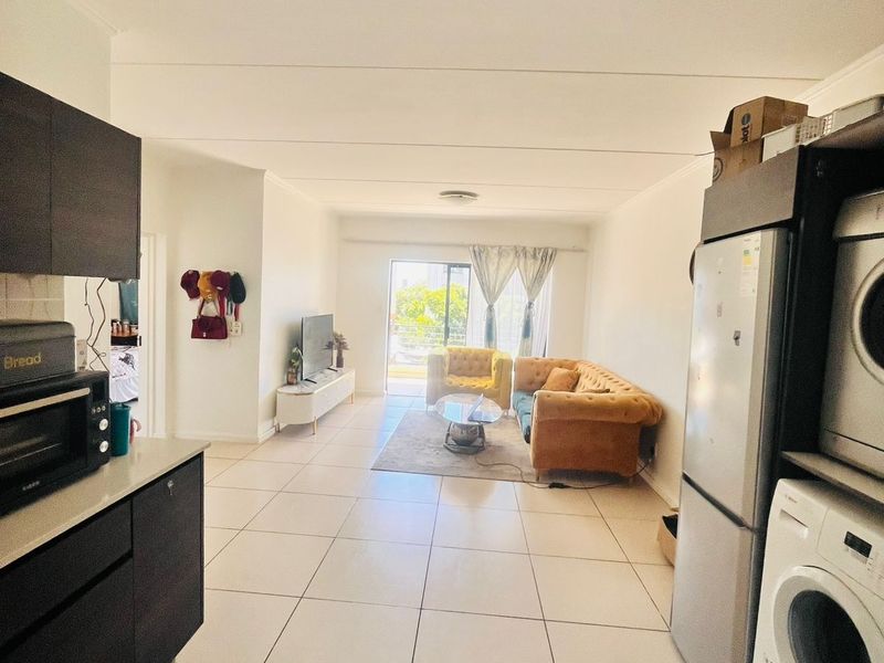 Apartment For Sale in Fourways - Photo 3