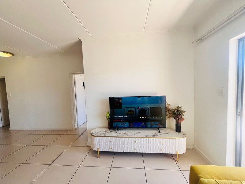 Apartment For Sale in Fourways - Photo 6