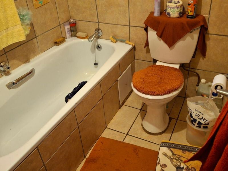 Townhouse For Sale in Pretoria North - Photo 8