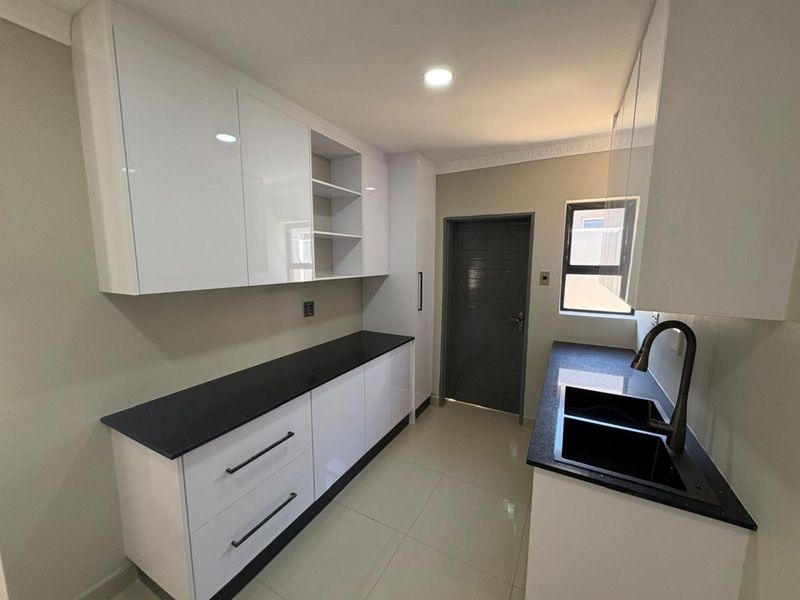 House For Sale in Minerva Gardens - Photo 10