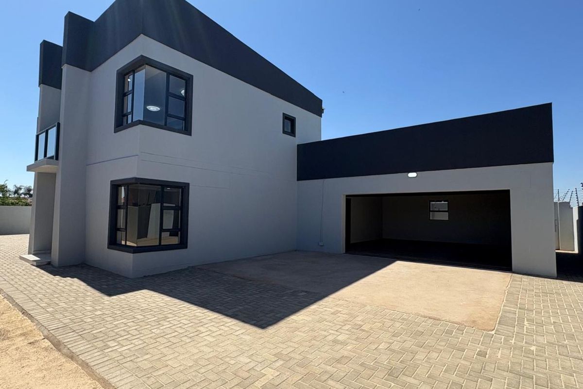 House For Sale in Minerva Gardens - Photo 2