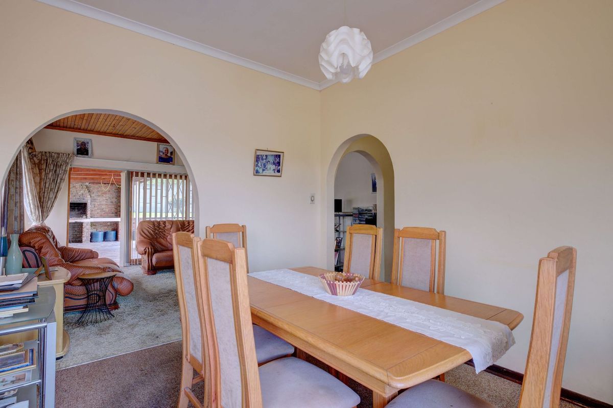 House For Sale in Fernglen - Photo 5