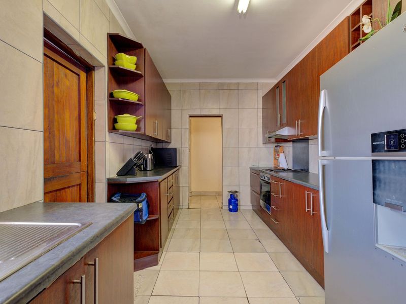 House For Sale in Fernglen - Photo 9