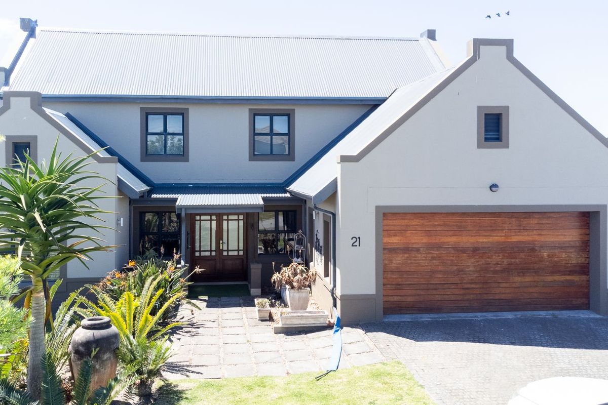 House For Sale in Blue Mountain Village - Photo 3