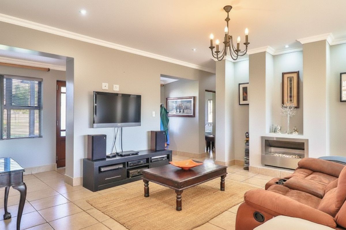 House For Sale in Blue Mountain Village - Photo 5