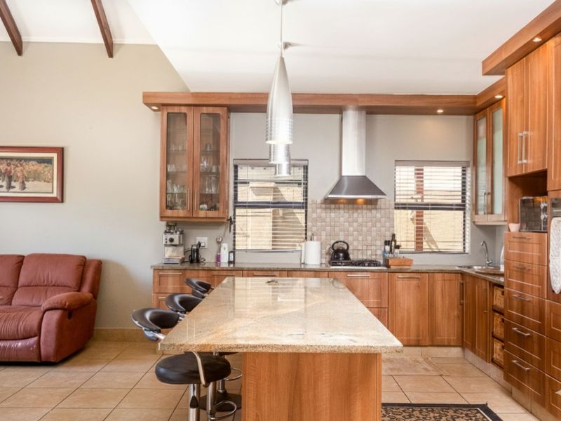 House For Sale in Blue Mountain Village - Photo 7