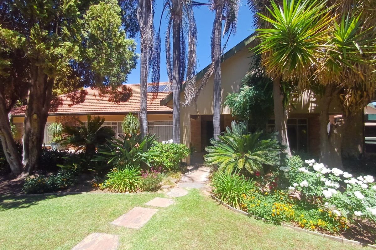 House For Sale in Wilkoppies - Photo 3