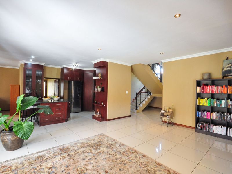 House For Sale in Bronberg - Photo 6