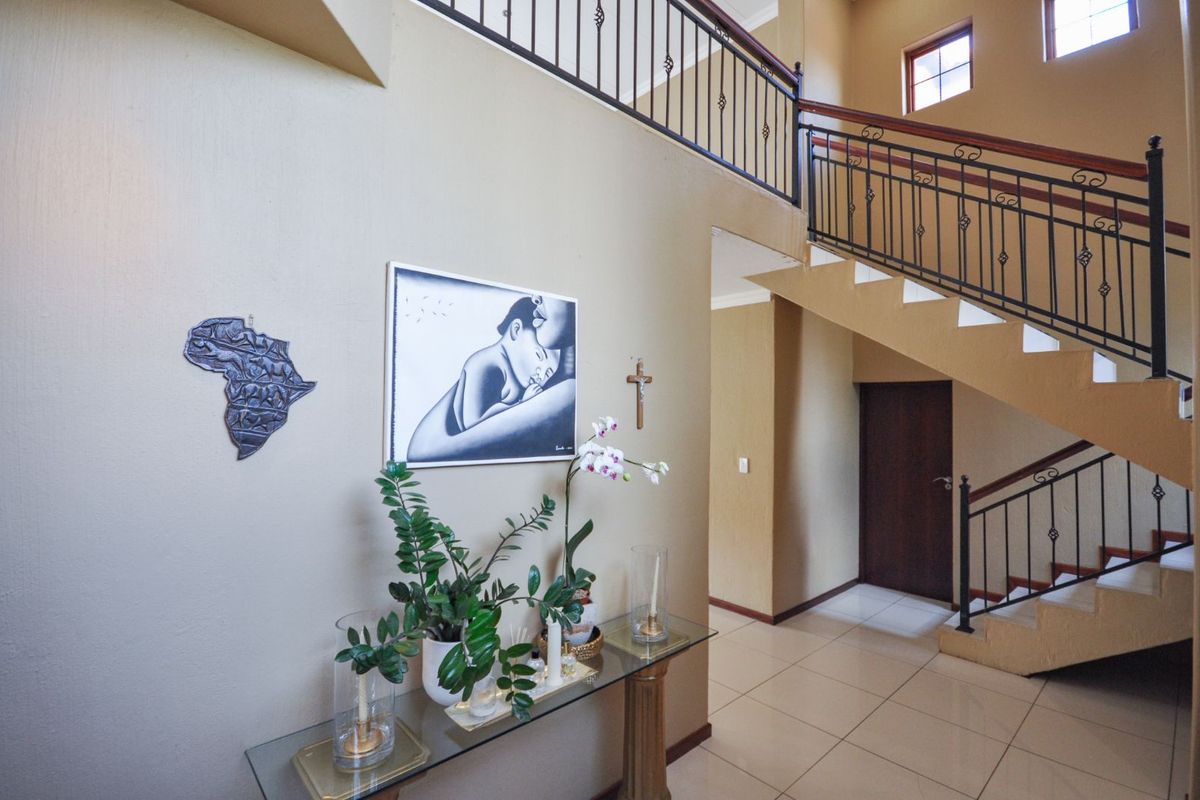 House For Sale in Bronberg - Photo 4