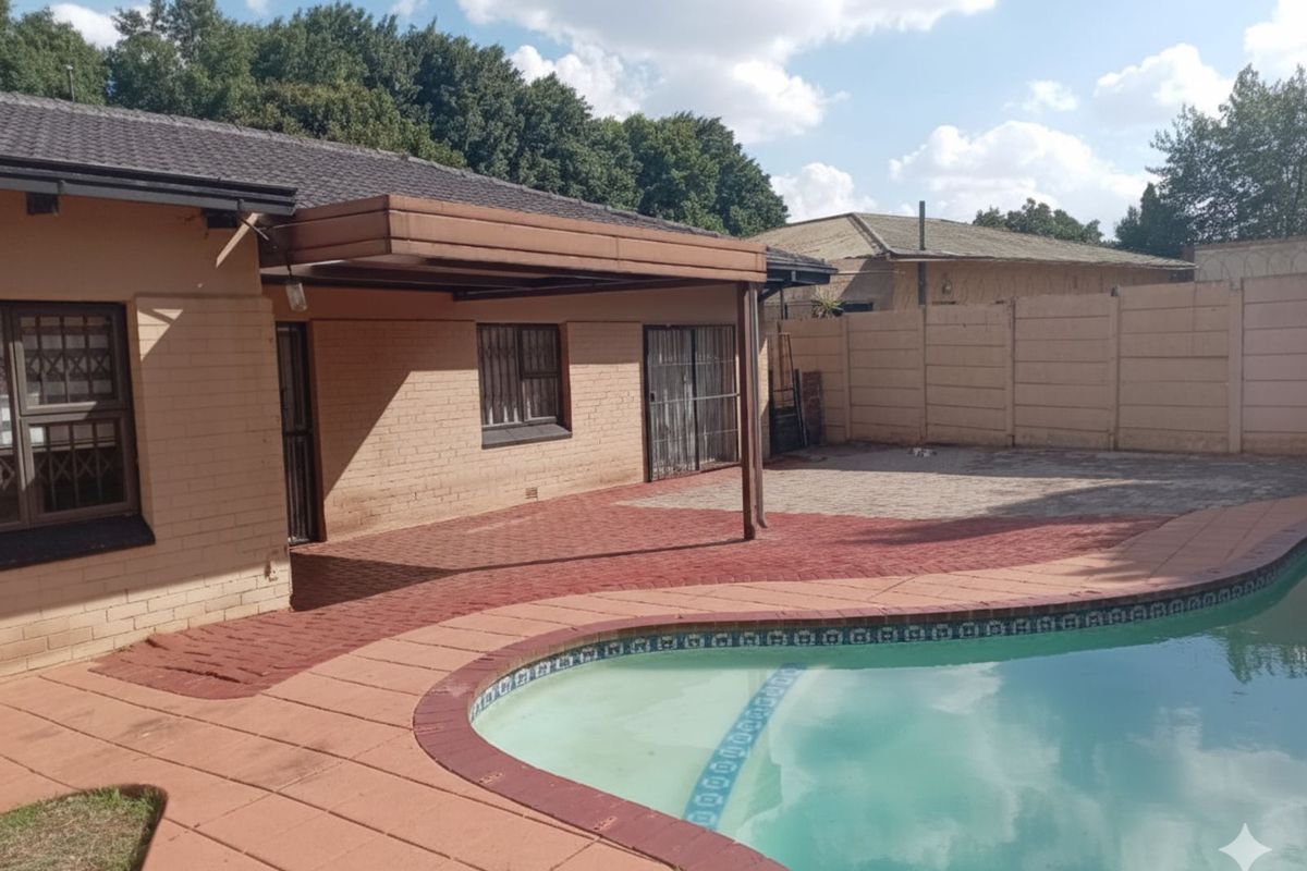 House For Sale in Florida - Photo 3