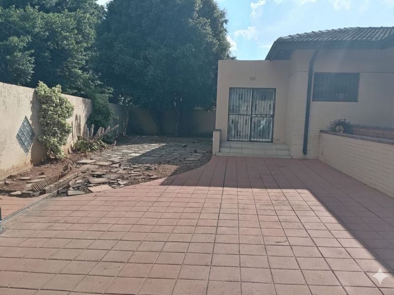 House For Sale in Florida - Photo 5