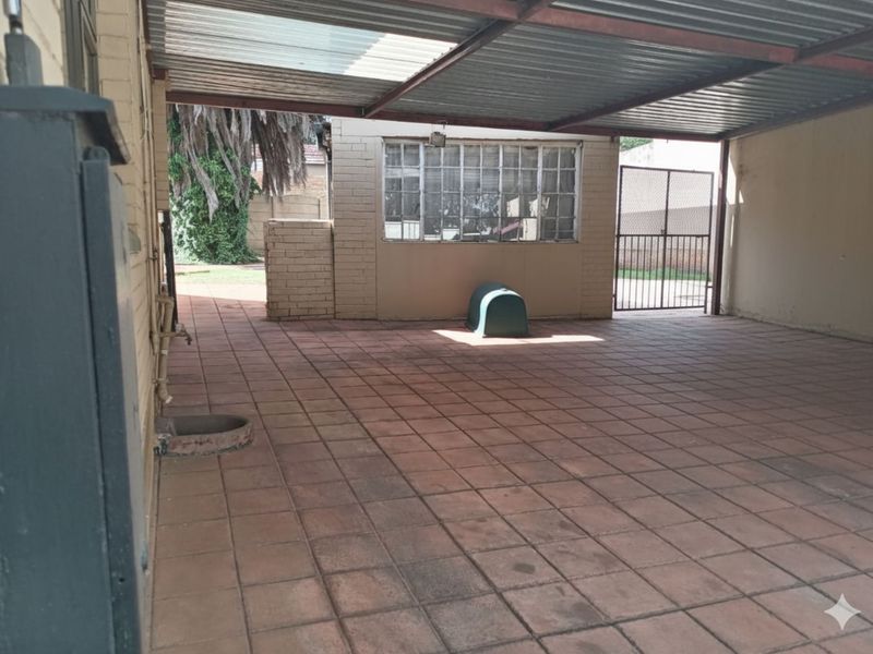 House For Sale in Florida - Photo 6