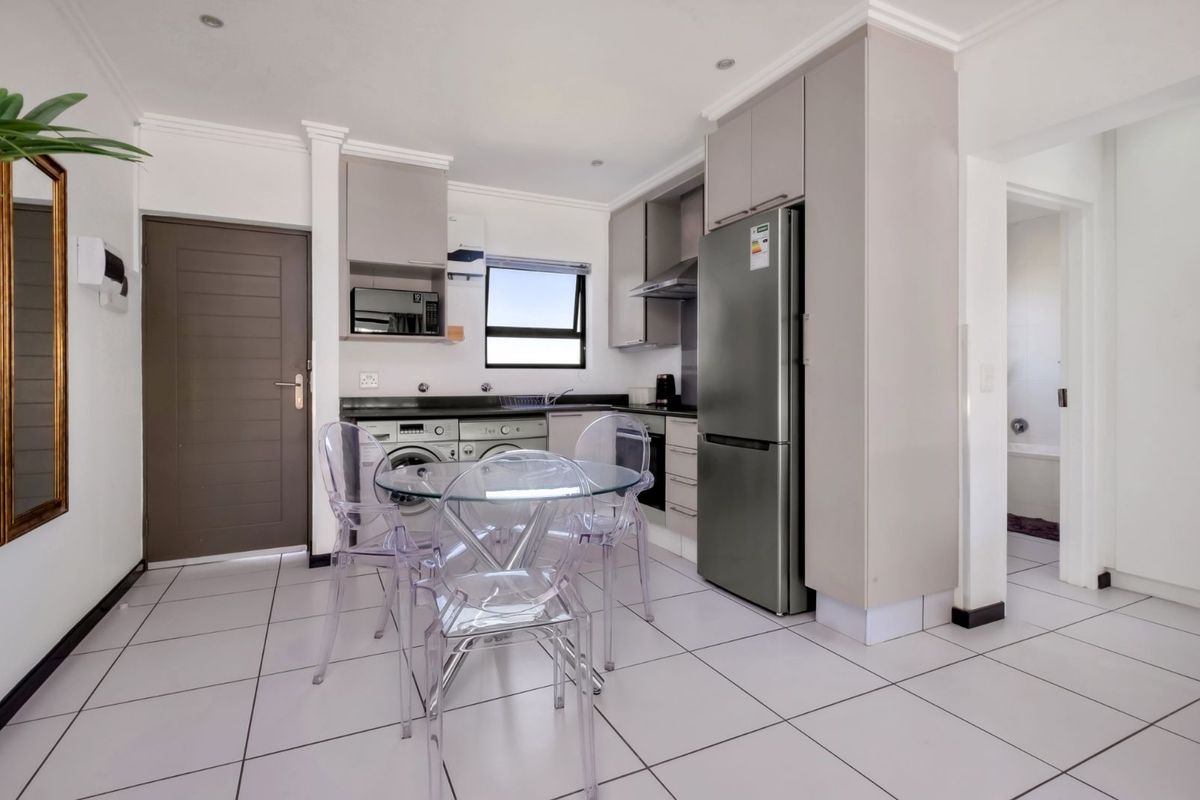 Apartment For Sale in Fourways - Photo 3
