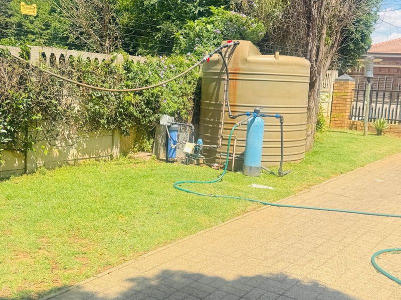 House For Sale in Reyno Ridge - Photo 2