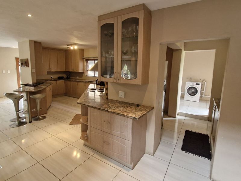 House For Sale in Bankenveld - Photo 3