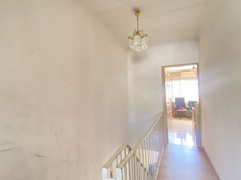 Townhouse For Sale in Bluff - Photo 10