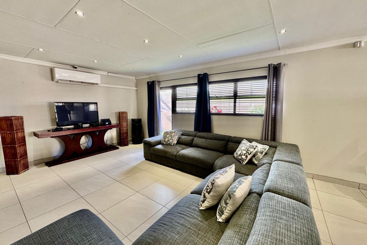 House For Sale in Secunda Central - Photo 3