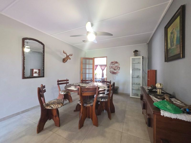 House For Sale in South Ridge - Photo 3