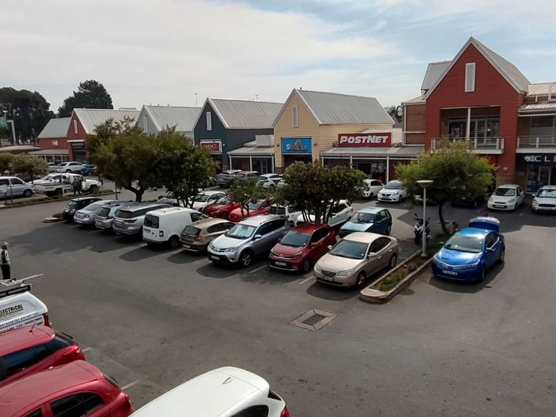 Retail To Rent in Equestria - Photo 3