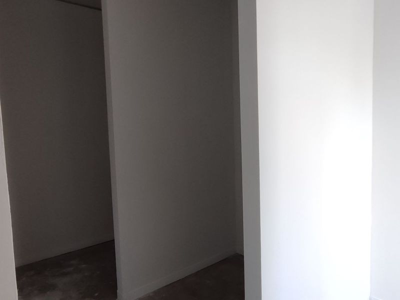 Retail To Rent in Equestria - Photo 7