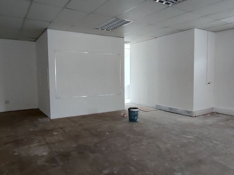 Retail To Rent in Equestria - Photo 6