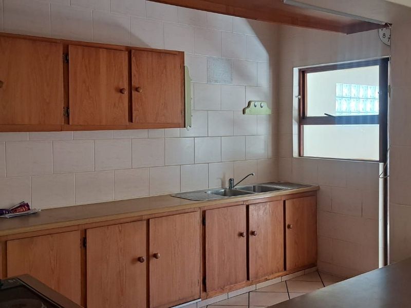 House For Sale in George East - Photo 8