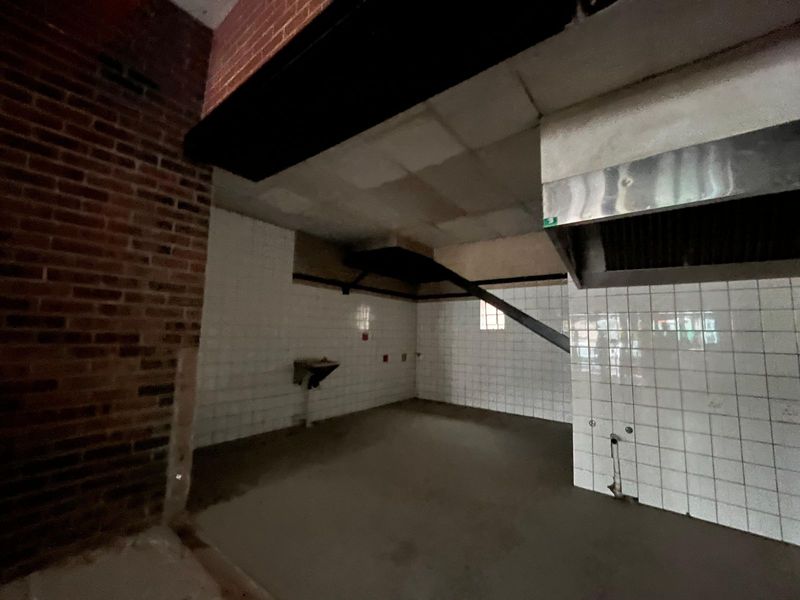 Retail To Rent in Queenswood - Photo 9