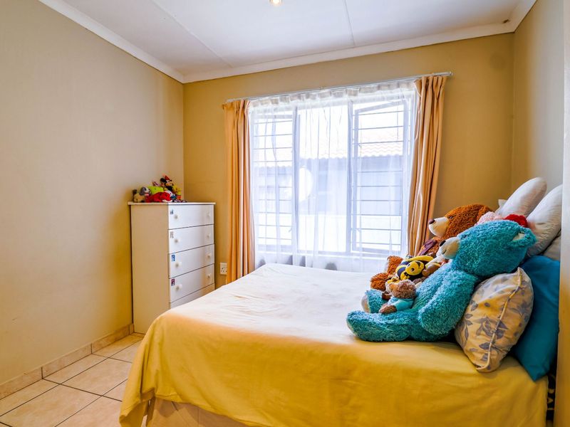 Townhouse For Sale in The Reeds - Photo 9