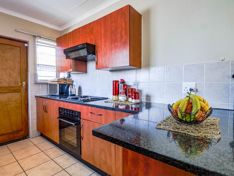 Townhouse For Sale in The Reeds - Photo 5