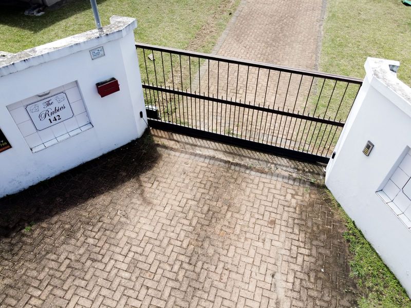 House For Sale in Shelly Beach - Photo 3