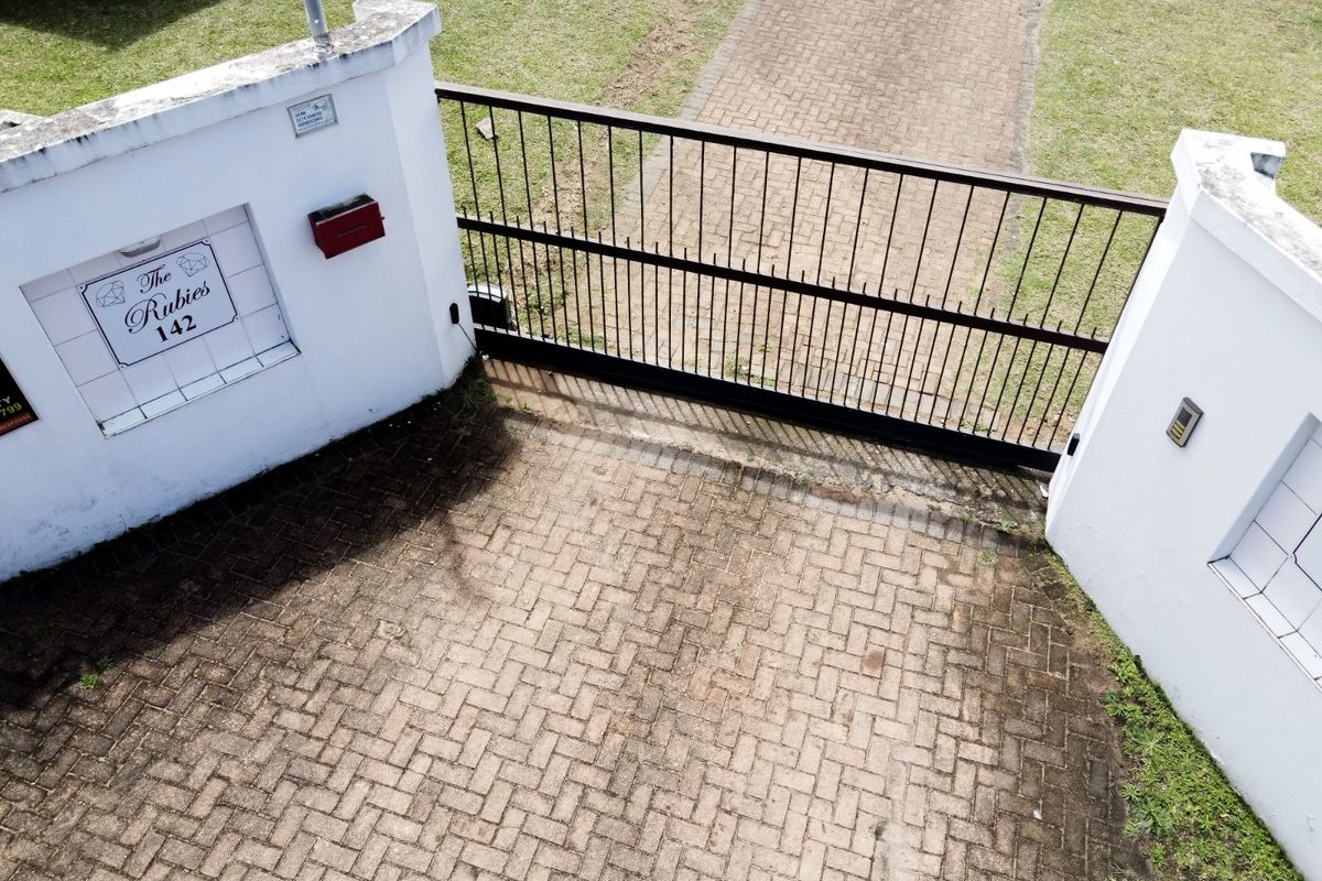 House For Sale in Shelly Beach - Photo 3