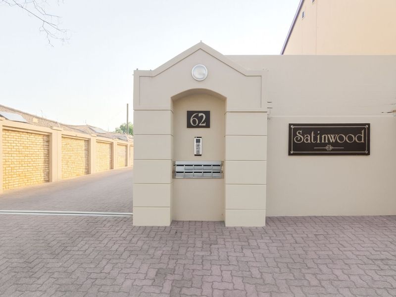 Apartment For Sale in New Redruth - Photo 3