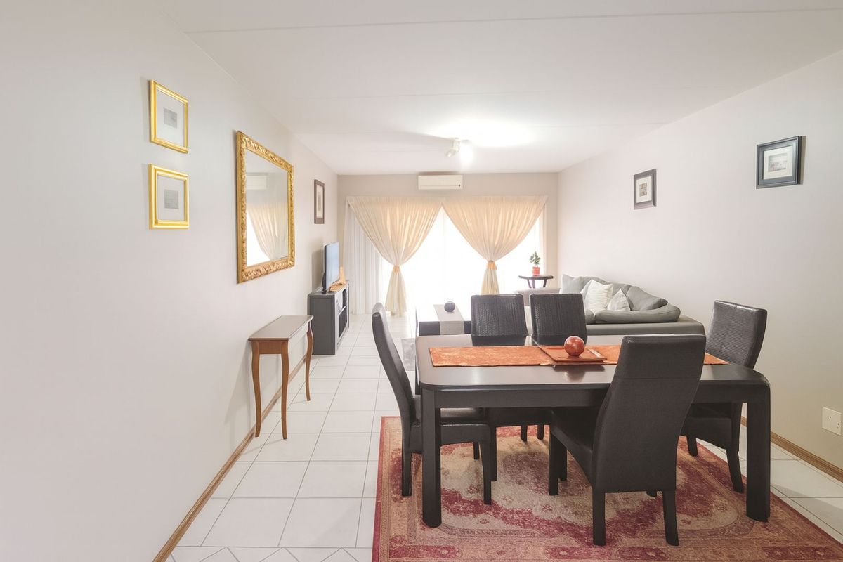 Apartment For Sale in New Redruth - Photo 2