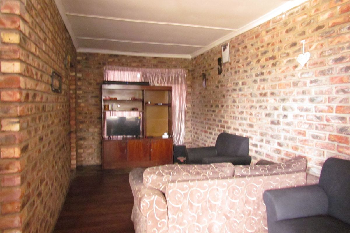 House For Sale in Salt Lake - Photo 4