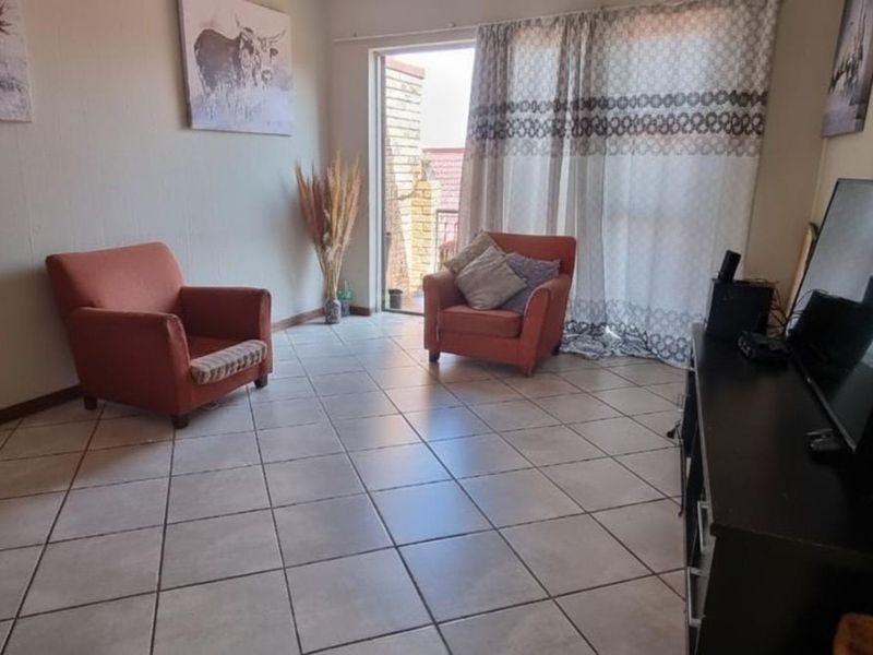 Apartment For Sale in Honeypark - Photo 4