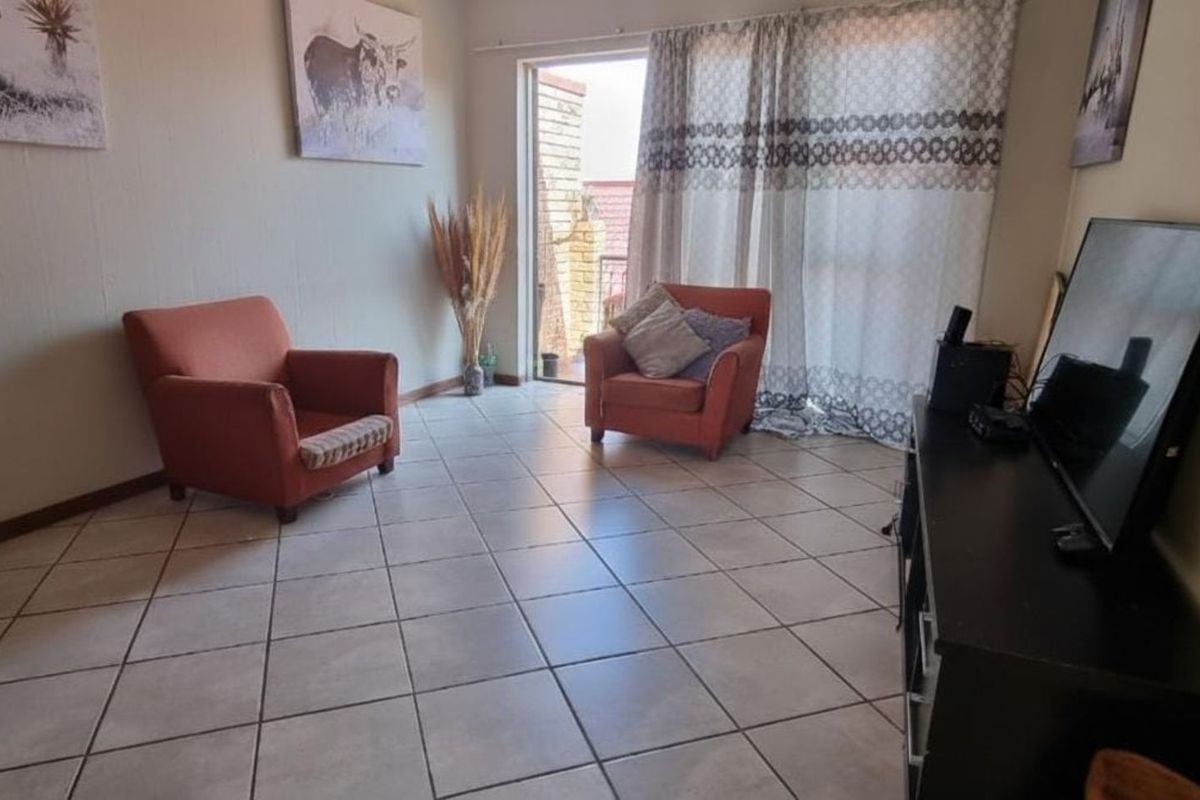 Apartment For Sale in Honeypark - Photo 4