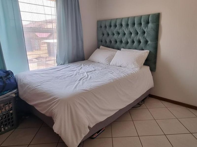 Apartment For Sale in Honeypark - Photo 8