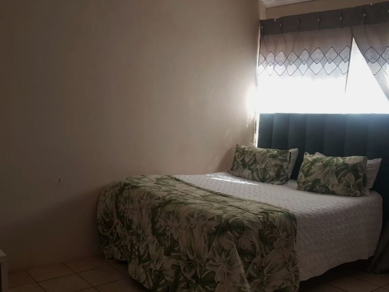 House For Sale in Laudium - Photo 9