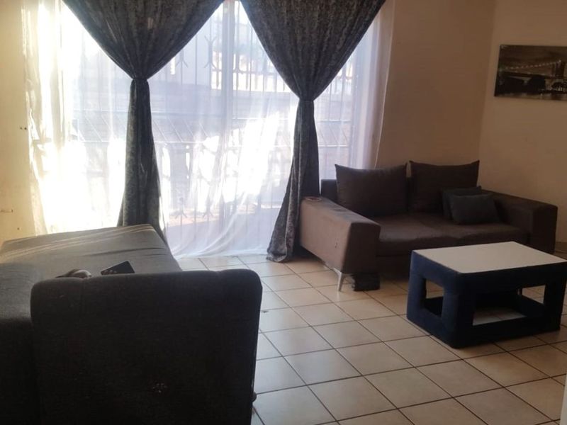 House For Sale in Laudium - Photo 8