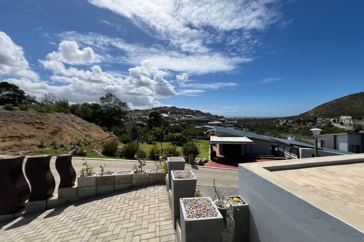 House For Sale in Island View - Photo 2