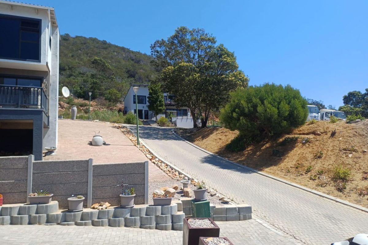 House For Sale in Island View - Photo 5