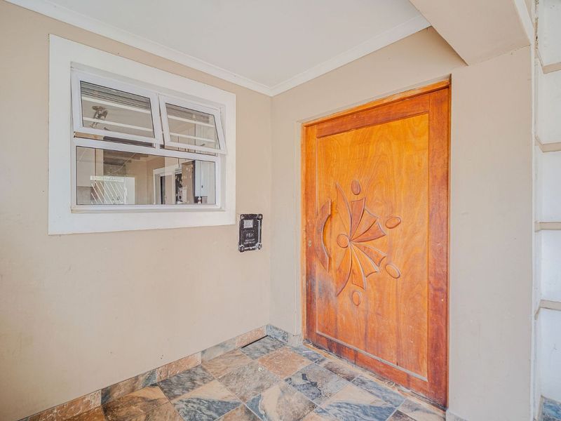 House For Sale in Arcadia - Photo 7