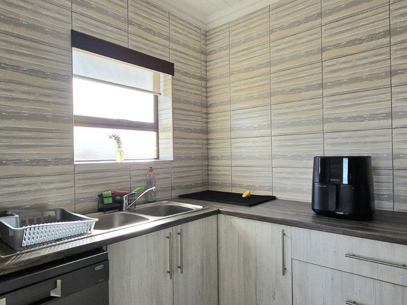 House To Rent in Reebok - Photo 7