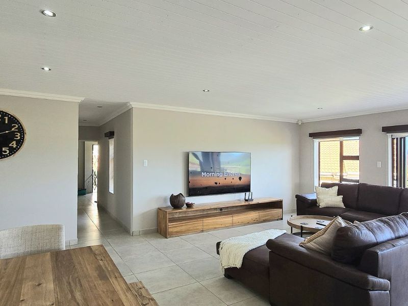 House To Rent in Reebok - Photo 2