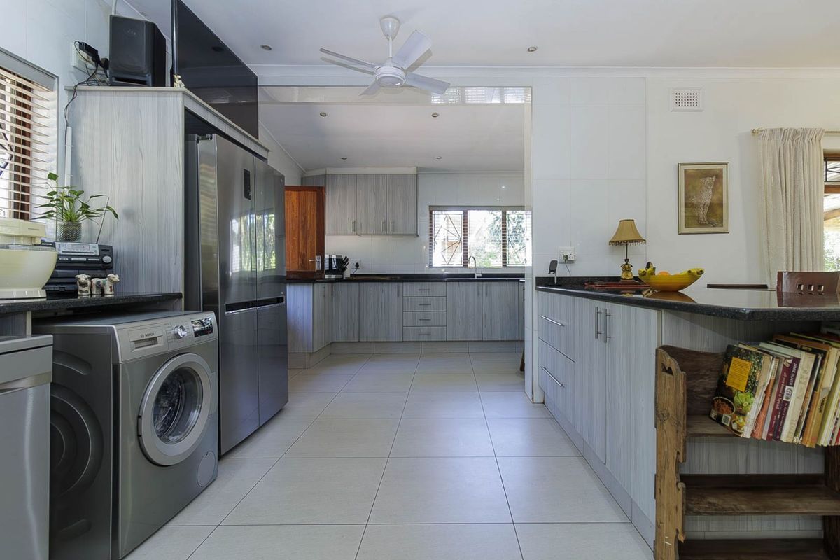 House For Sale in Kloof Central - Photo 4