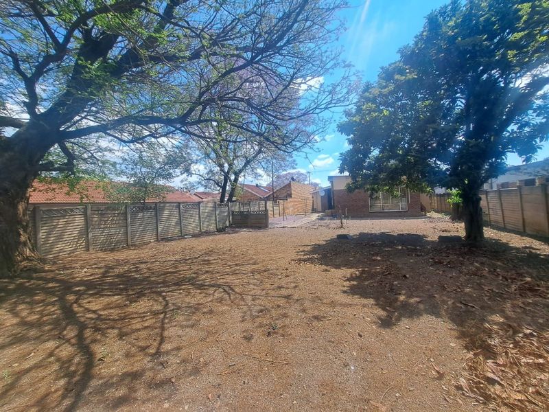 House For Sale in East Lynne - Photo 8