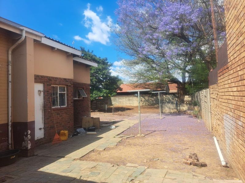 House For Sale in East Lynne - Photo 7