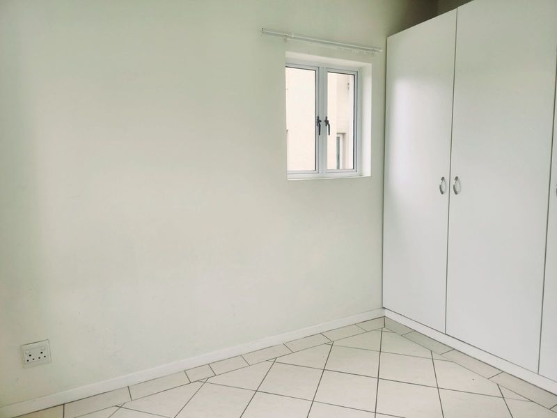 Apartment For Sale in Sheffield Beach - Photo 10